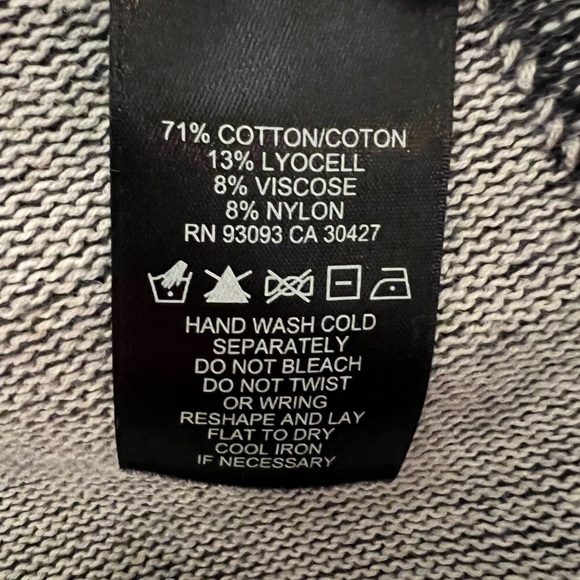 NIC + ZOE Sweater Wrap Attached Scarf Dark Gray Cream One Size - Picture 12 of 14